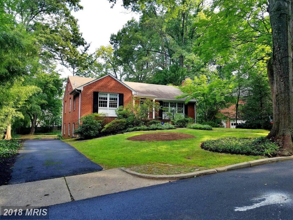 4923 Essex Ave - Photo 2 of 3