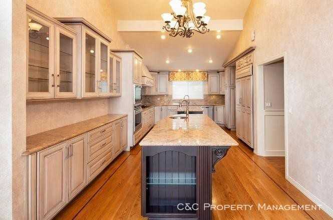 7 Somerset Rise - Photo 3 of 14