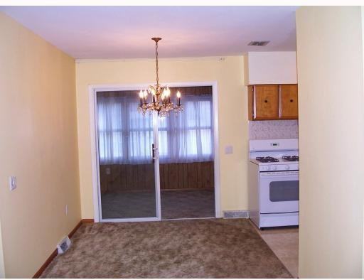 13 Nebraska Dr - Photo 3 of 10