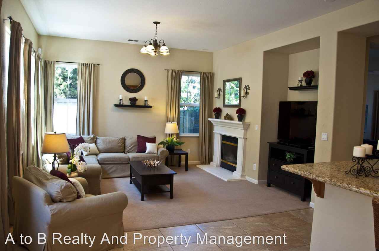 4392 Burdick Ln - Photo 3 of 19