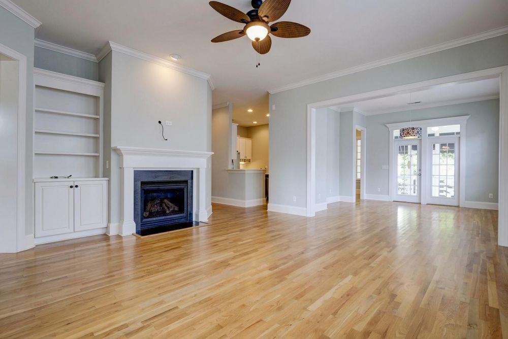 516 Bayfield Dr - Photo 3 of 27