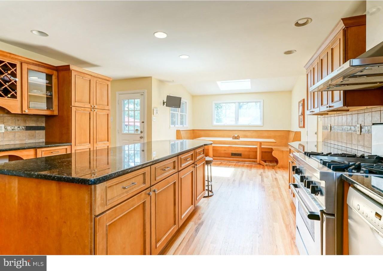 332 Knoll Top Ln - Photo 2 of 17