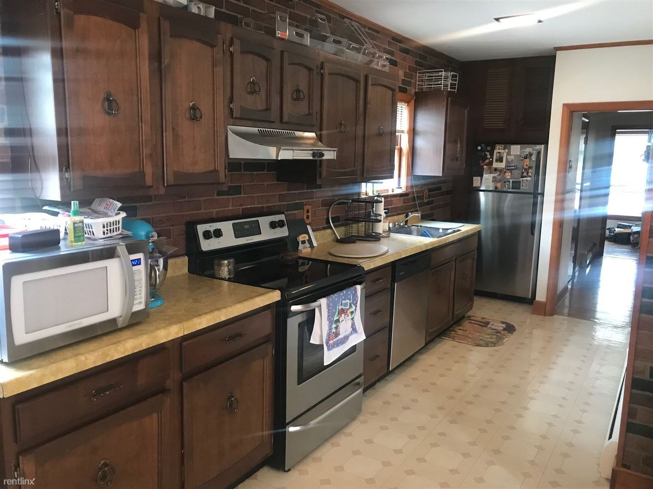 44 Springfield St - Photo 2 of 16