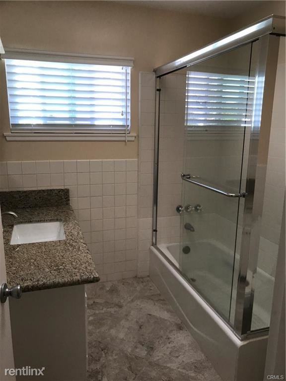 1101 Cliff Dr - Photo 2 of 9