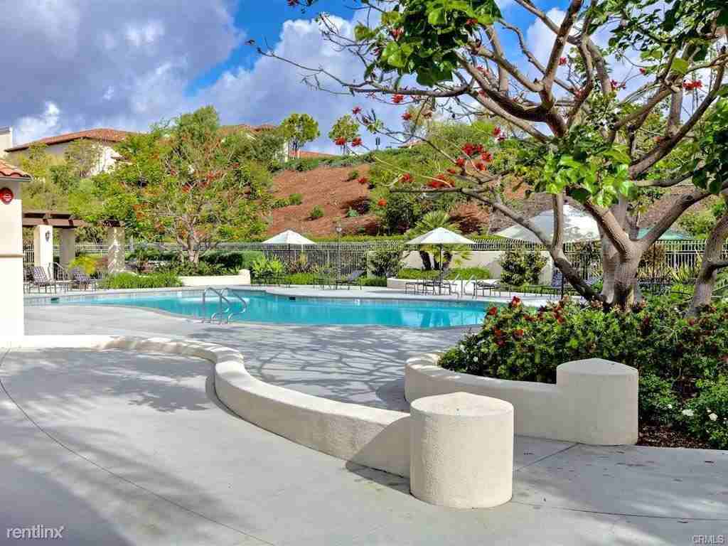 110 Calle Campanero - Photo 2 of 39