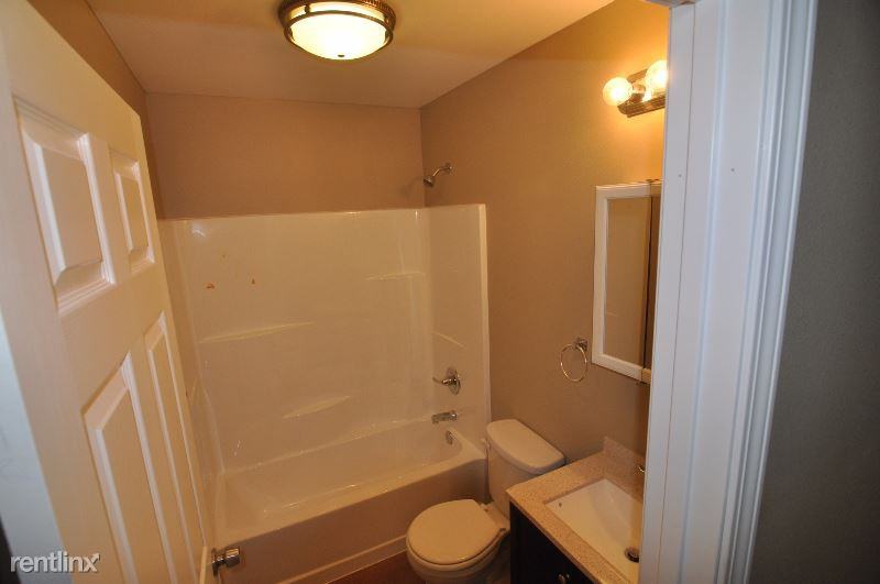 574 Tracy Dr - Photo 2 of 6