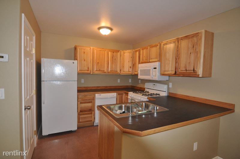 574 Tracy Dr - Photo 3 of 6