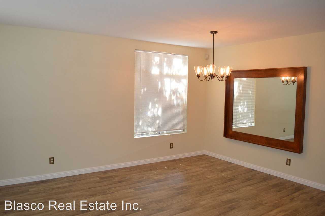 967 Riverwalk Dr - Photo 3 of 19