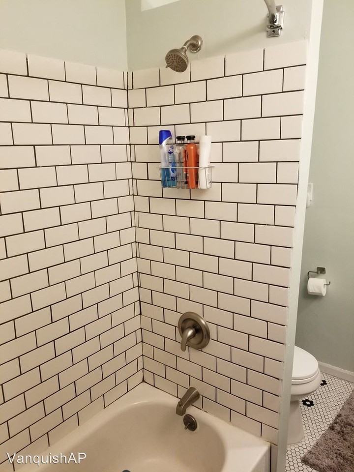 746 Buchanan St NE - Photo 3 of 9