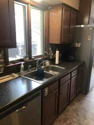 1040 Hemlock - Photo 3 of 8