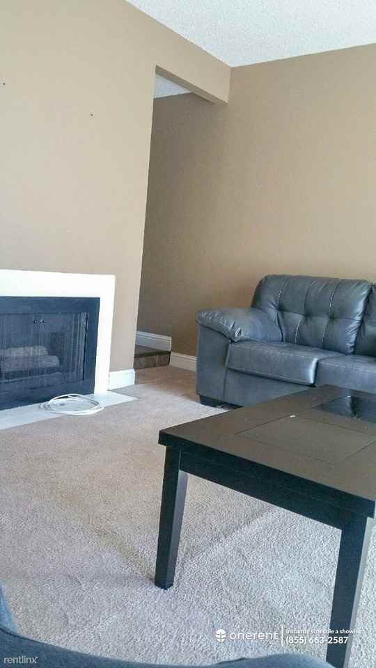 1761 Dover Pl - Photo 2 of 9