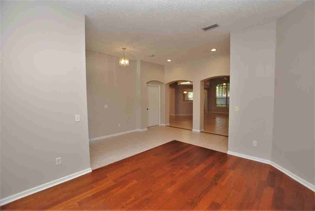 13972 Spoonbill St N - Photo 2 of 31