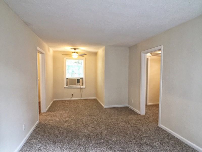 507 Pelham Rd - Photo 3 of 12