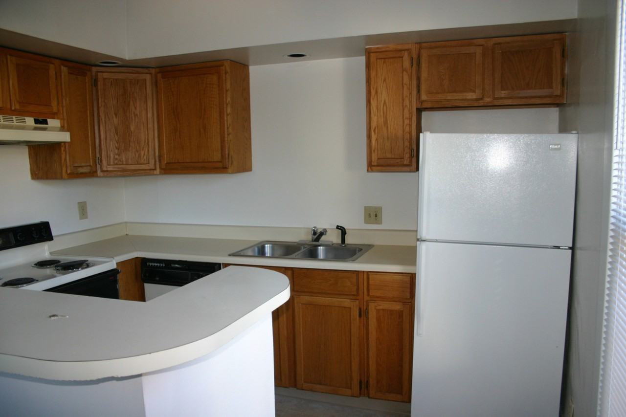 2181 Indiana Avenue - Photo 2 of 7