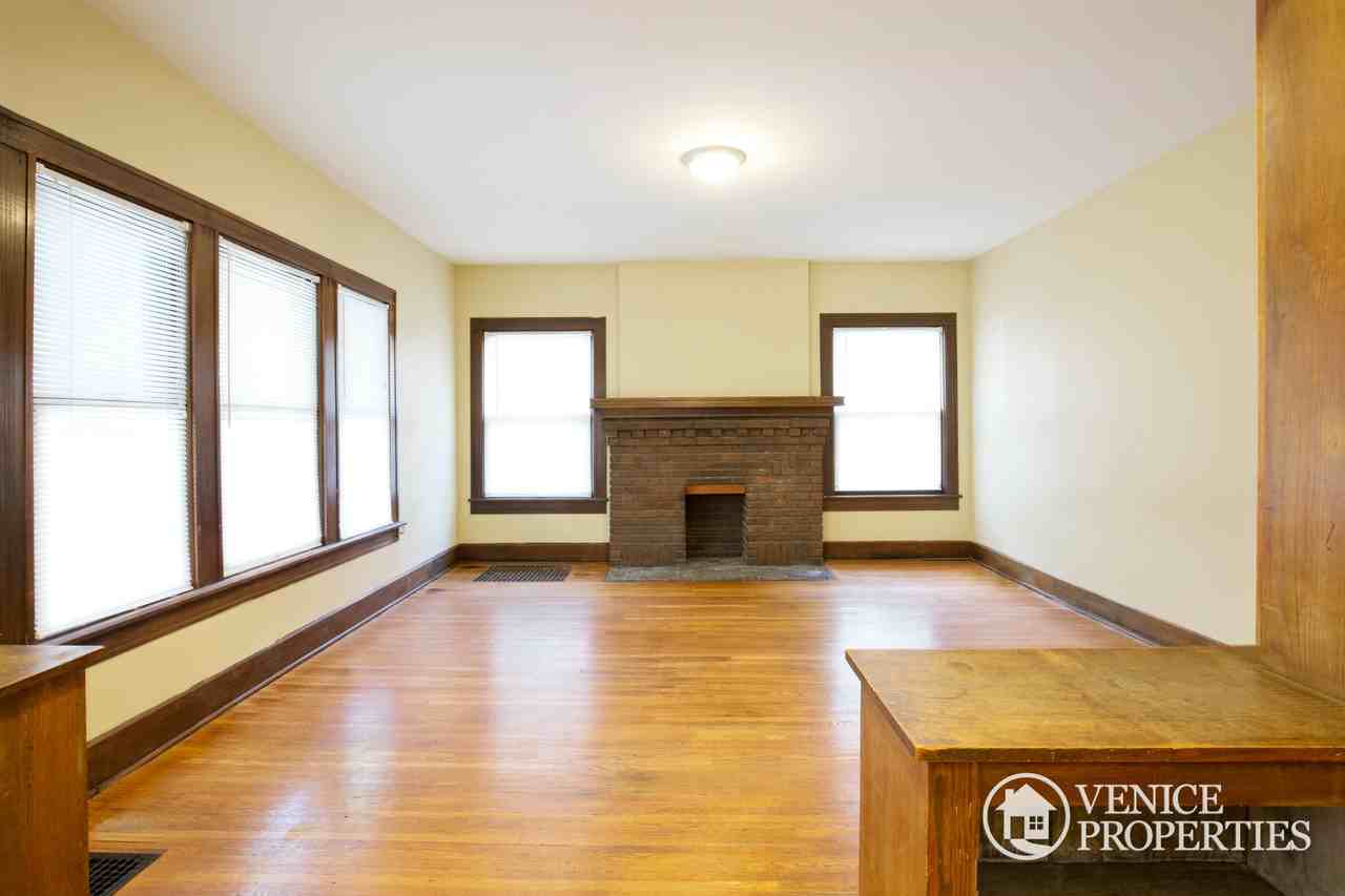 187 East Northwood Avenue - Photo 2 of 19