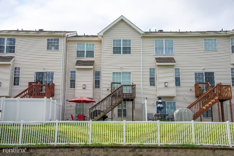 1017 Buckingham Dr - Photo 2 of 23