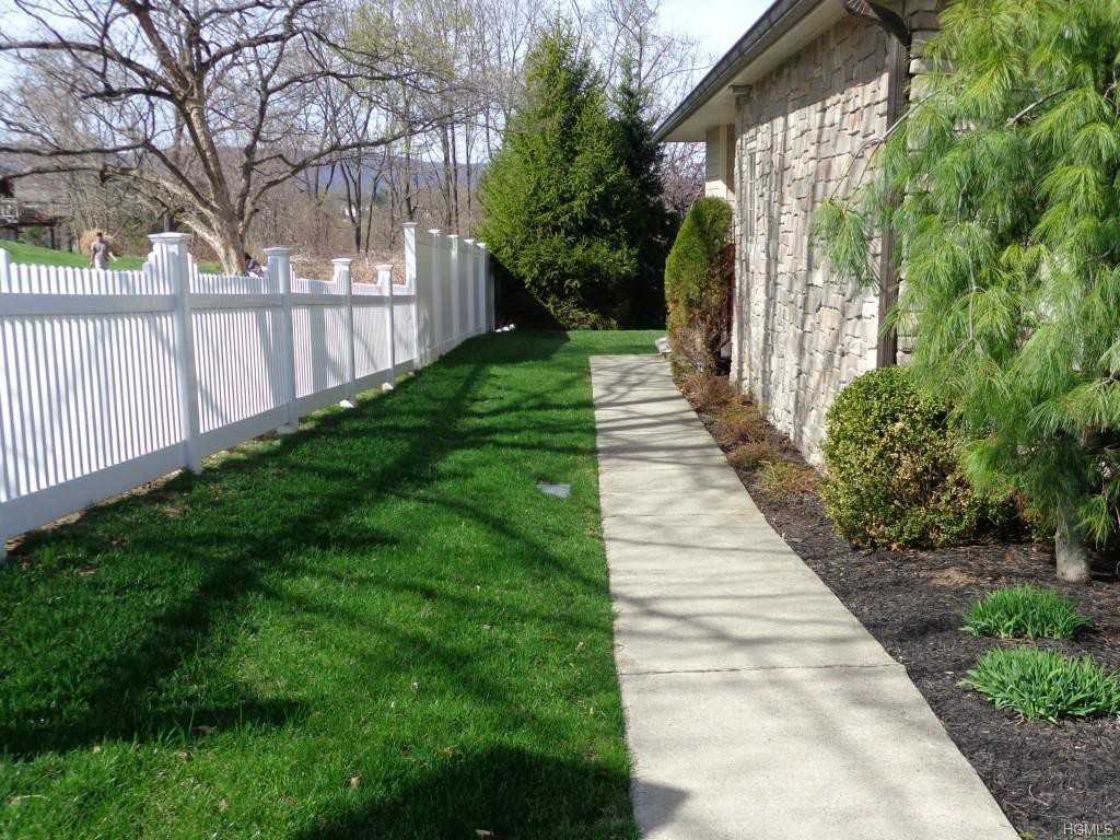 7 E Main St - Photo 2 of 26