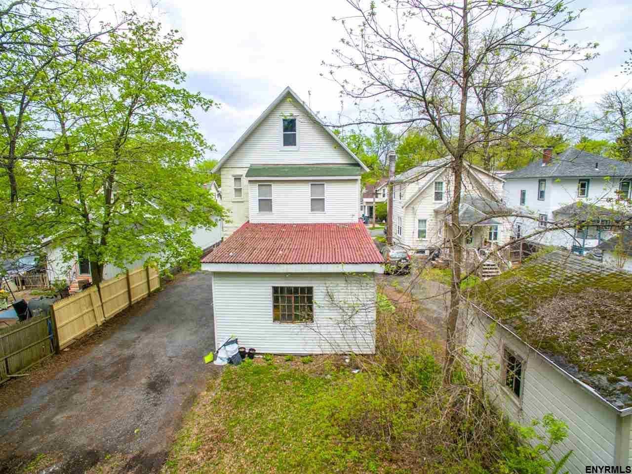 1044 Palmer Ave - Photo 3 of 23