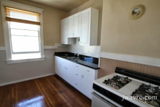 1605 Castro St - Photo 3 of 10