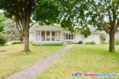 6109 Concord Ave - Photo 3 of 5