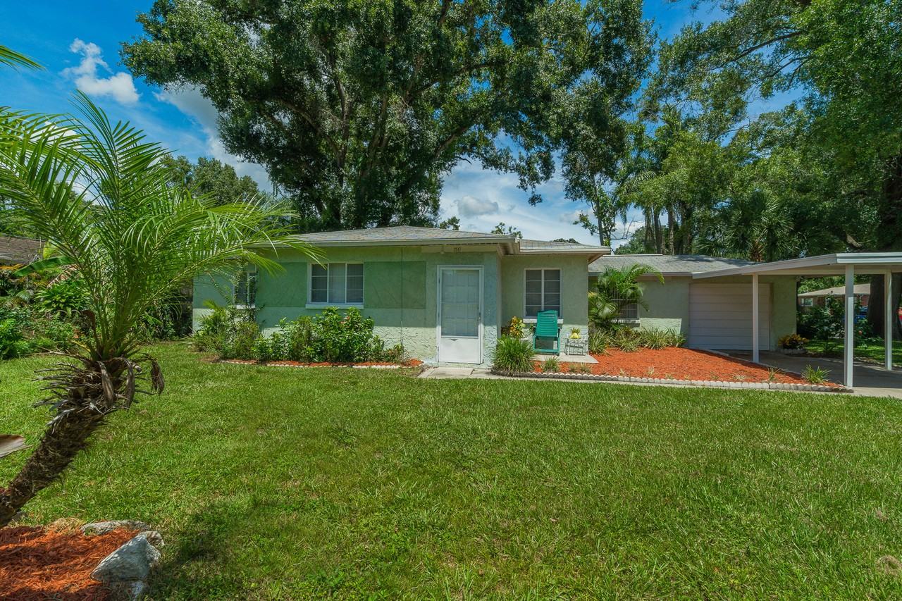 2517 W Knollwood St - Photo 2 of 37