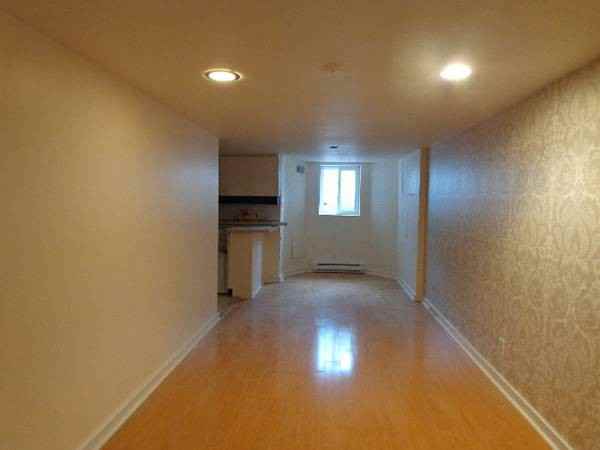 70 Macpherson Avenue - Photo 2 of 5