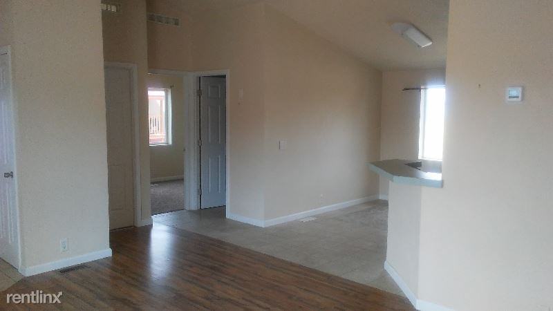 3742 Heather Dr - Photo 3 of 10