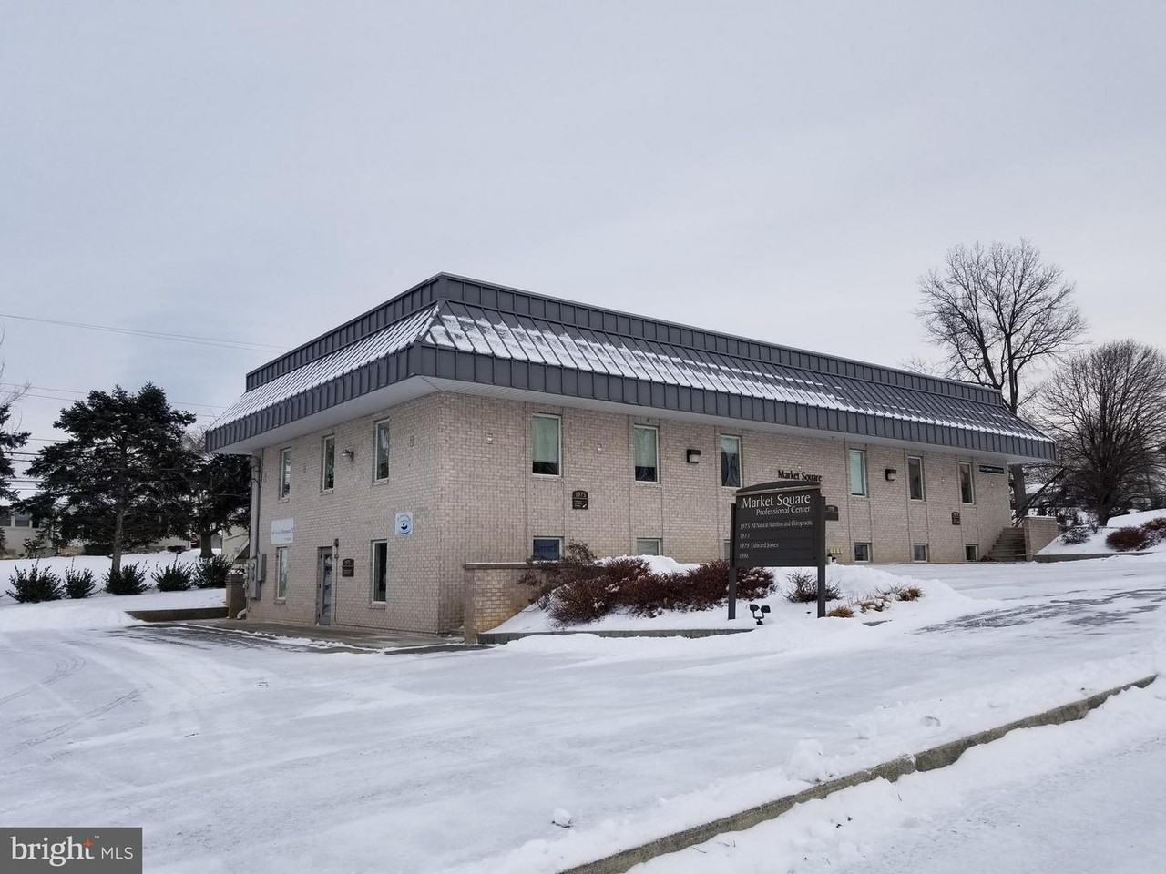 1975 Market Square Blvd - Photo 2 of 3