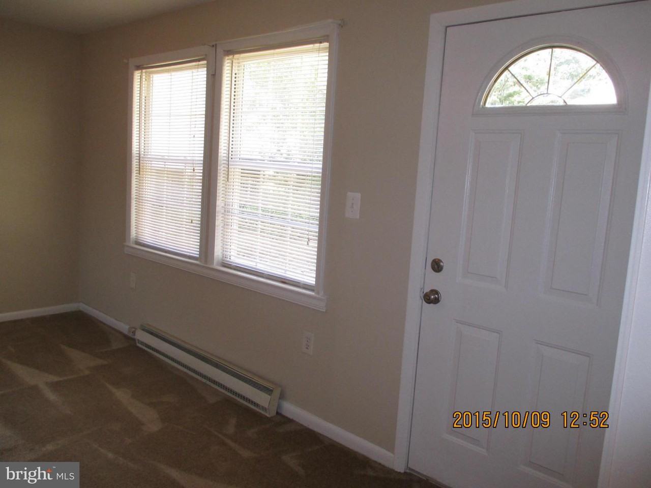 579 Knollwood Rd - Photo 3 of 20