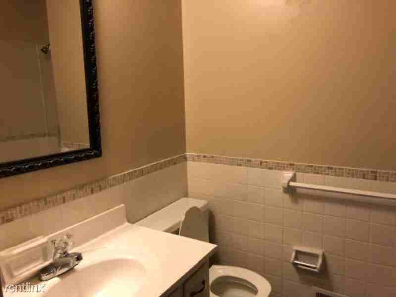 212 NW Highland Ln - Photo 3 of 23