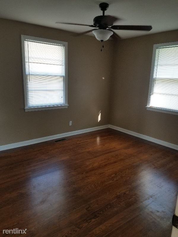 315 Seneca Dr - Photo 3 of 7