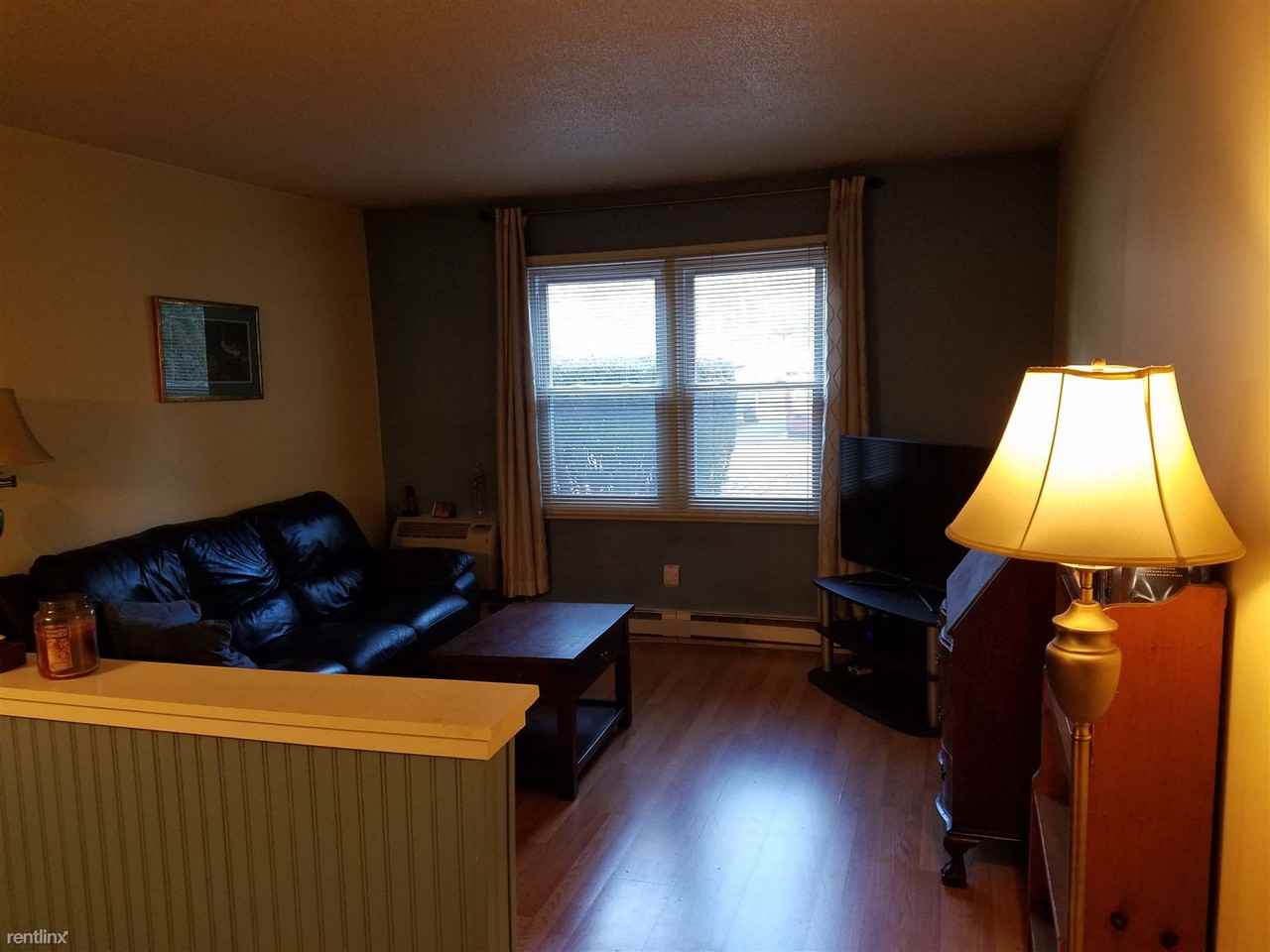 5 Apple Valley Pkwy - Photo 2 of 7