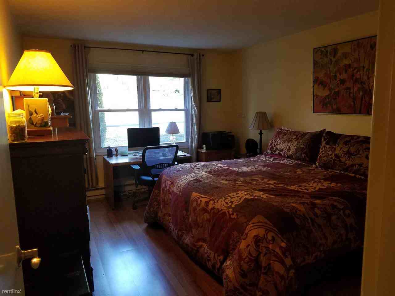 5 Apple Valley Pkwy - Photo 3 of 7