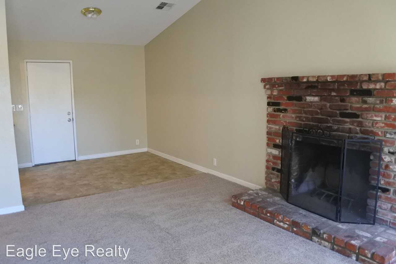 43611 Pecos Ct - Photo 3 of 12