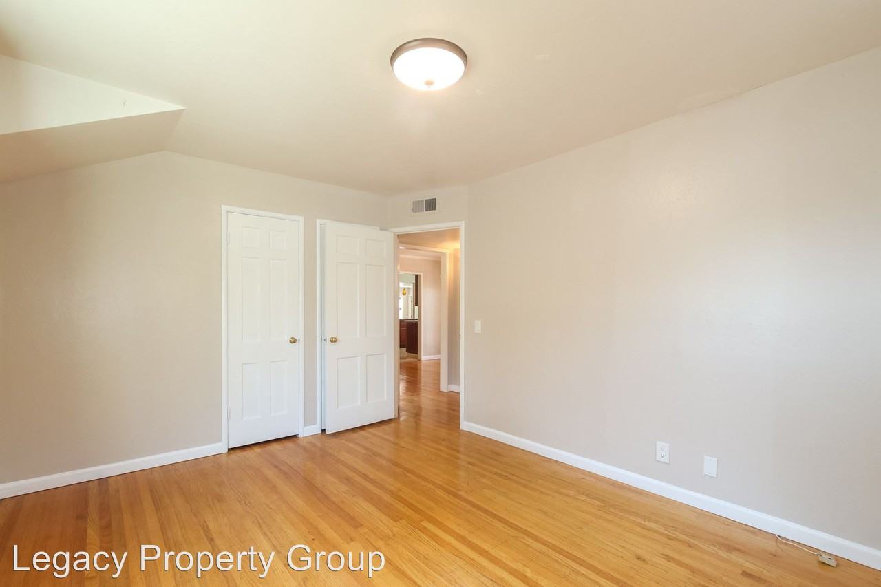 1690 Parkhills Ave - Photo 3 of 28