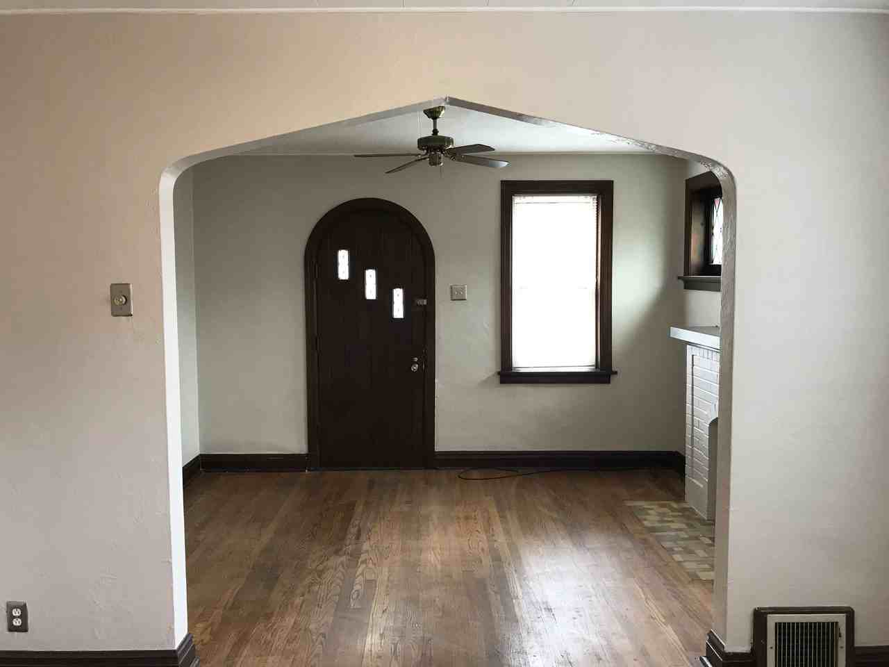 9311 Sterling Pl - Photo 3 of 9