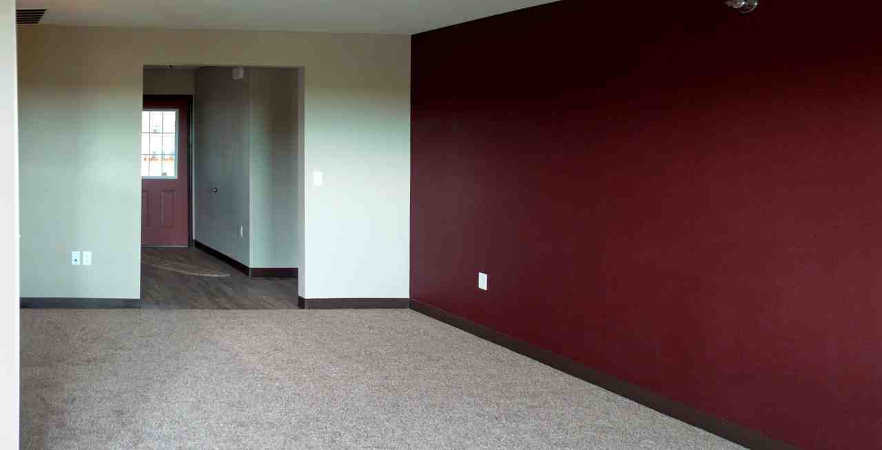 924 Coney Street West - Photo 2 of 12