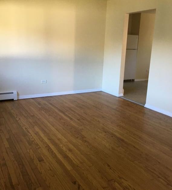 937 Broadway Ave - Photo 2 of 7