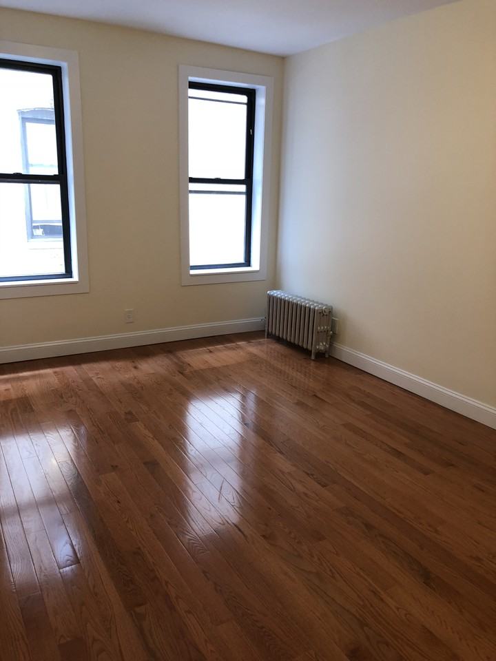 41-48 41st St #B3 - Photo 3 of 8