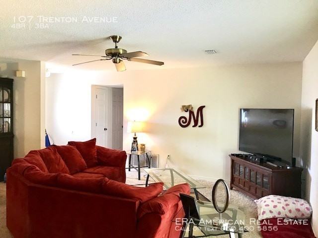 107 Trenton Ave - Photo 3 of 19