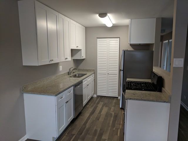 20121 S Hampton Ct #20121D - Photo 3 of 11