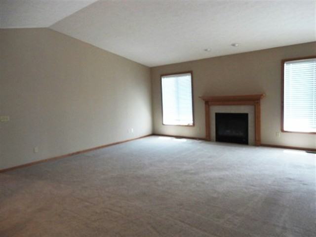 2079 Charnwood Ct - Photo 3 of 15
