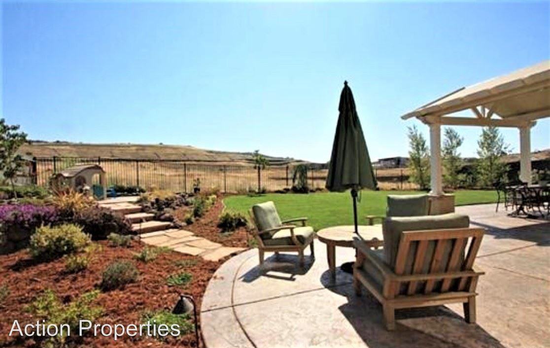 5089 Arlington Way - Photo 2 of 18