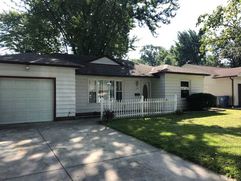 7023 Oakwood Rd - Photo 2 of 14