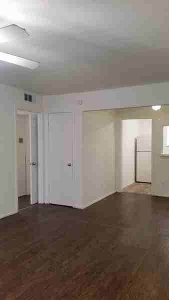 4535 Reiger Ave - Photo 2 of 24