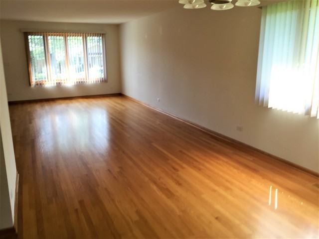 7012 W 114th St - Photo 3 of 18