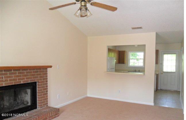 205 Live Oak Court - Photo 2 of 5