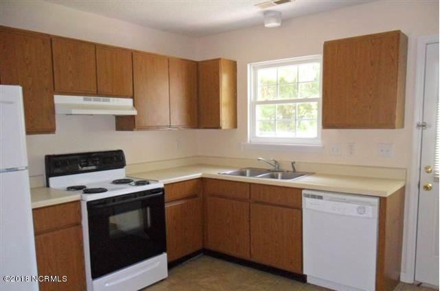 205 Live Oak Court - Photo 3 of 5