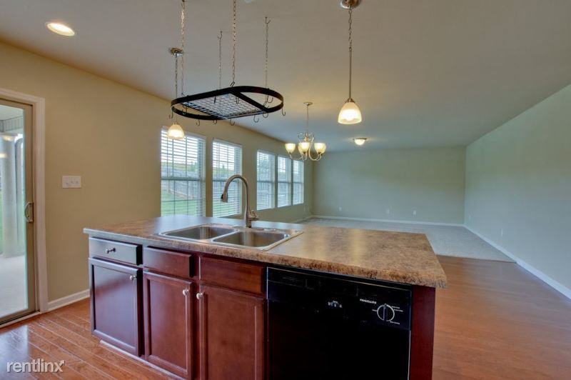 29862 Abbeywood Ln - Photo 3 of 15