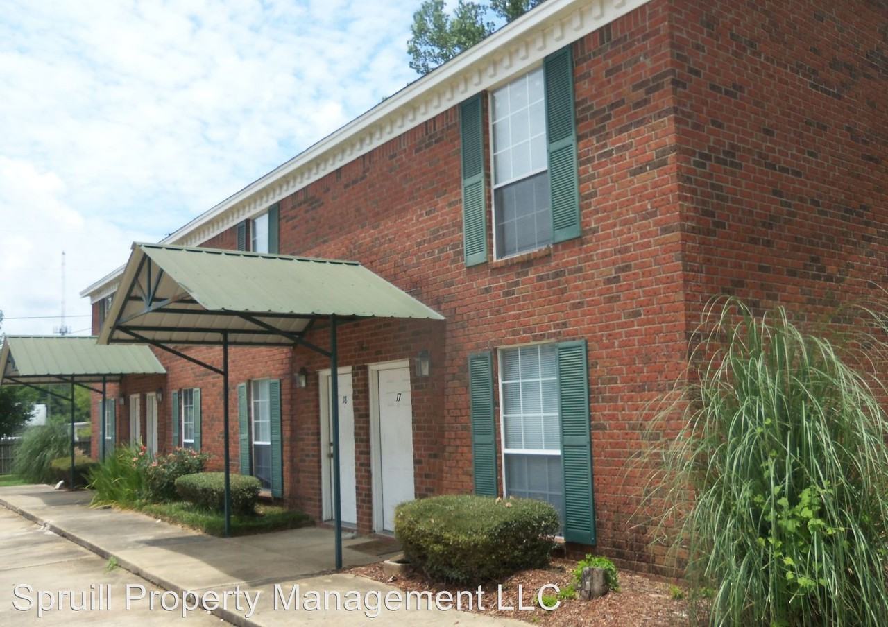 Yellow Jacket/Gillespie Apartments Yellow Jacket Dr, Starkville, MS